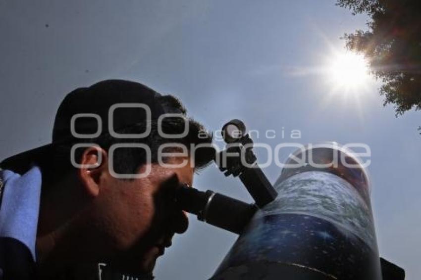 TRÁNSITO DE MERCURIO FRENTE AL SOL