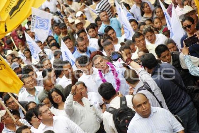 ELECCIONES . TONY GALI EN PAHUATLÁN