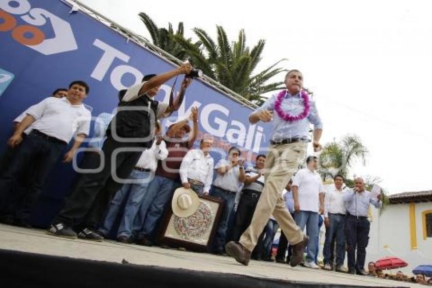 ELECCIONES . TONY GALI EN PAHUATLÁN