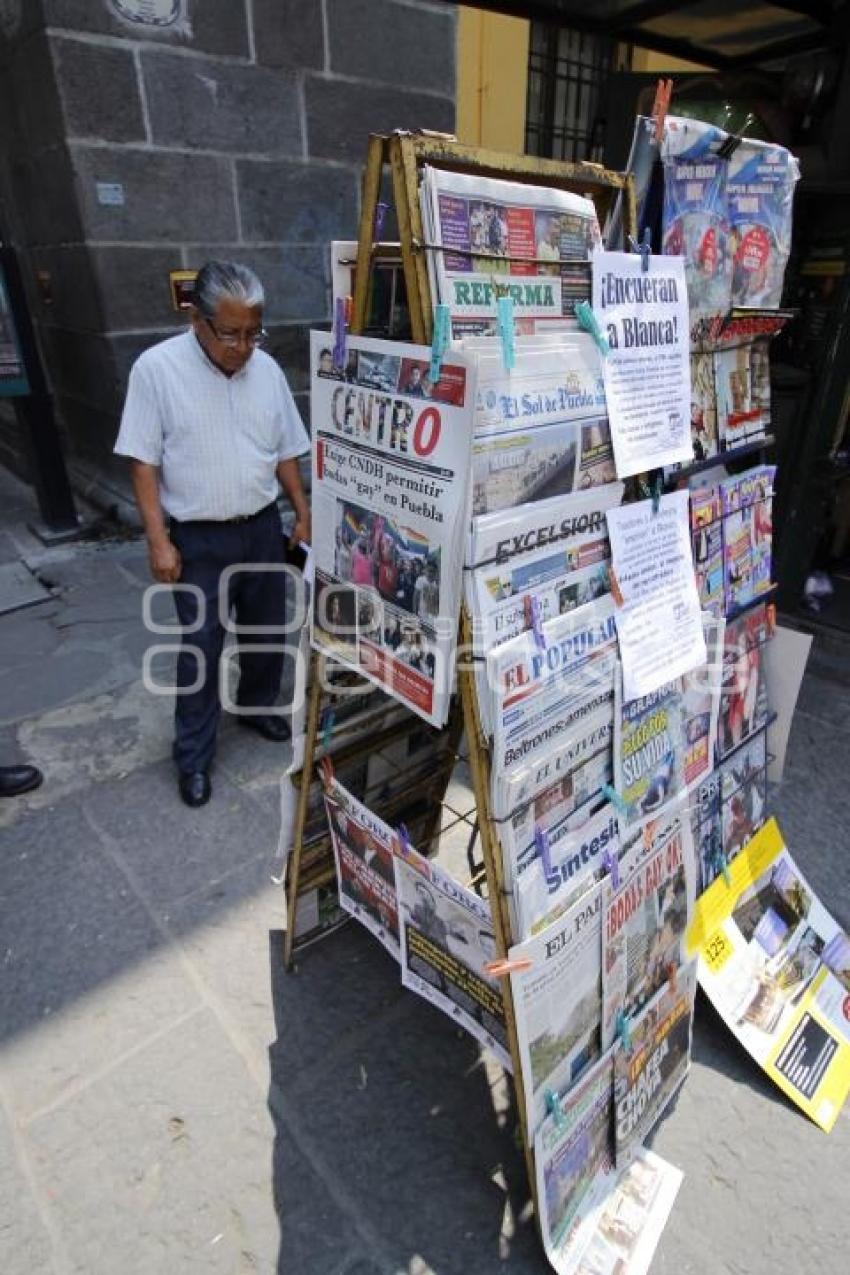 PUESTOS DE REVISTAS