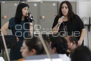 JUNTAS Y REVUELTAS EN CONCIERTO SINFÓNICO