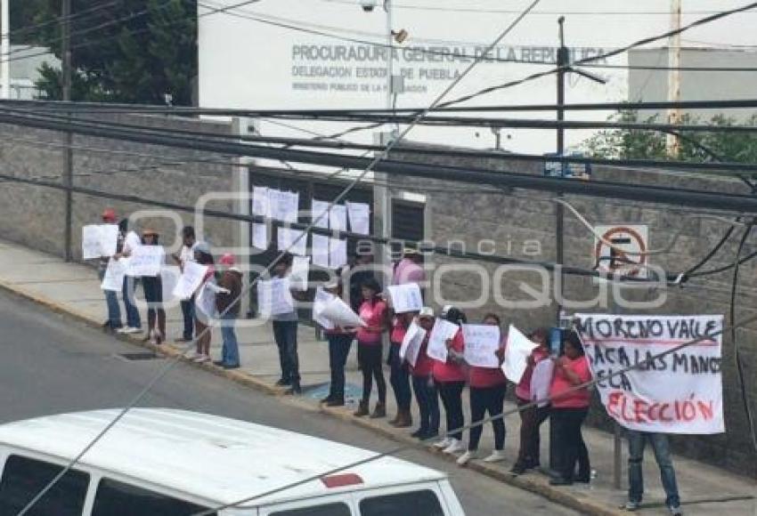 PGR . MANIFESTACIÓN . PRI