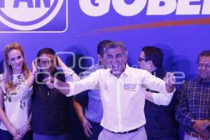 ELECCIONES . ANTONIO GALI . FESTEJO