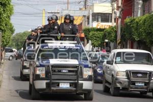 POLICÍA . TEHUACÁN