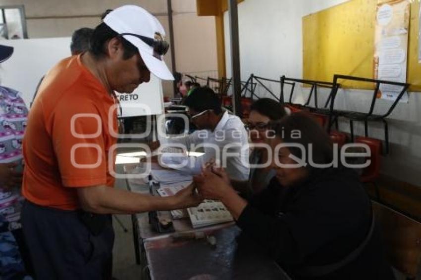 ELECCIONES . CASILLAS
