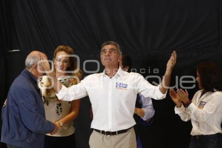 ELECCIONES . ANTONIO GALI . FESTEJO