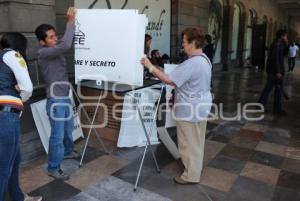 ELECCIONES . CASILLA . ZÓCALO