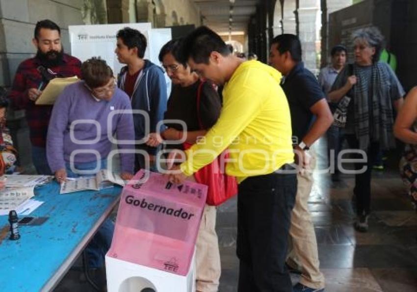 ELECCIONES . CASILLA . ZÓCALO