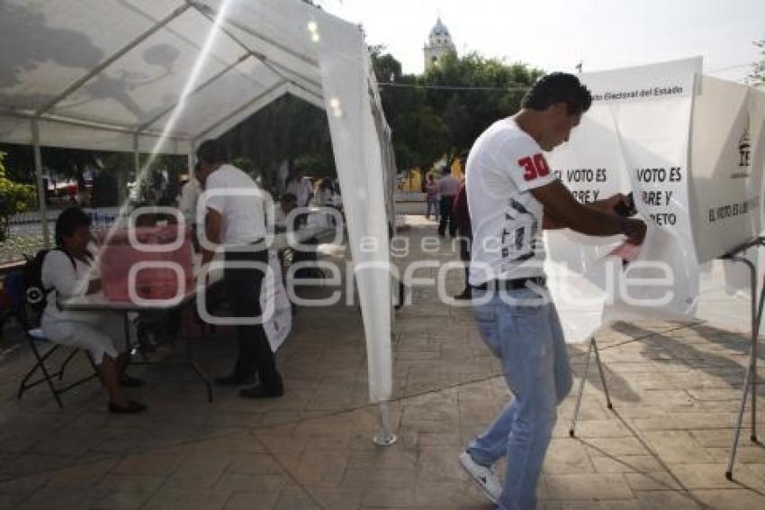 ELECCIONES . CASILLAS . ACATLÁN