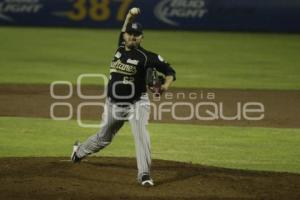 BÉISBOL . PERICOS VS SULTANES