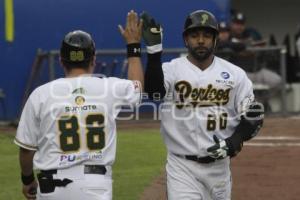 BEISBOL . PERICOS VS SULTANES