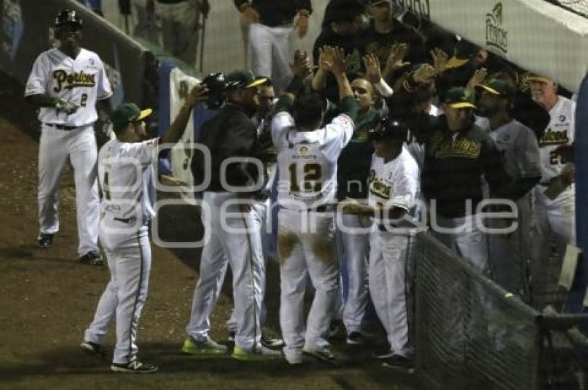 BÉISBOL . PERICOS VS SULTANES