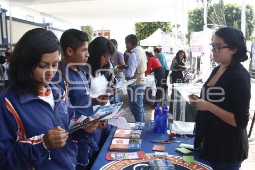 FERIA UNIVERSITARIA REGIONAL