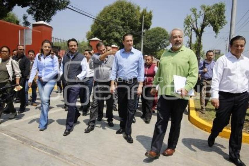 INAUGURACIÓN DE CONCRETO HIDRÁULICO . RMV