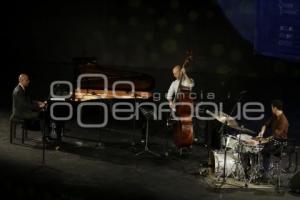 CONCIERTO DE JAZZ. EDWARD SIMON