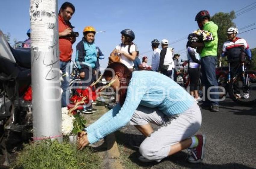 COLOCACIÓN BICICLETA BLANCA