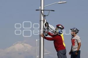 COLOCACIÓN BICICLETA BLANCA