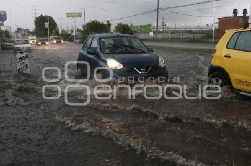 LLUVIA . INUNDACIONES