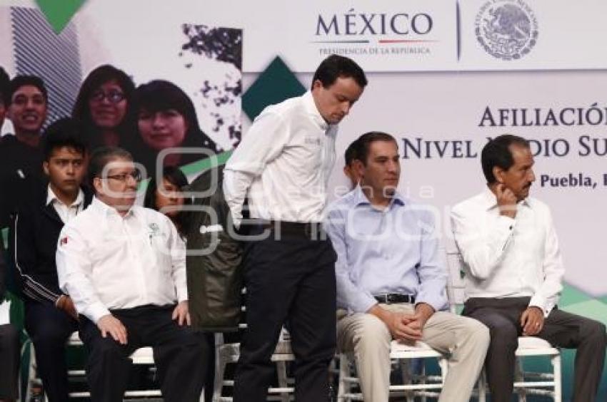 AFILIACIÓN DE ESTUDIANTES AL IMSS