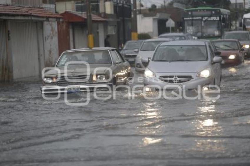 LLUVIA . INUNDACIONES