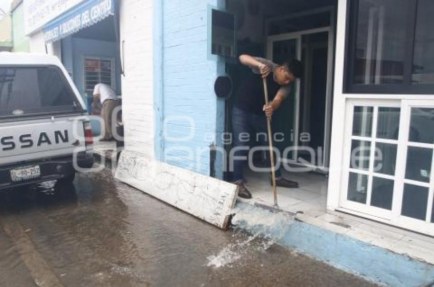 LLUVIA . INUNDACIONES