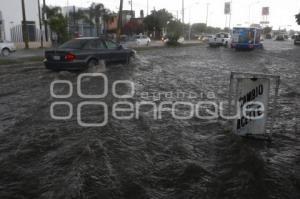 LLUVIA . INUNDACIONES