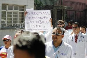 ESTUDIANTES DE MEDICINA MANIFESTACIÓN