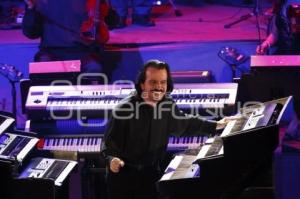 CONCIERTO YANNI