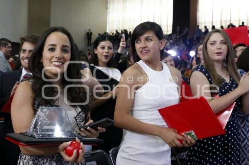 UIA . GRADUACION GENERACION 2016