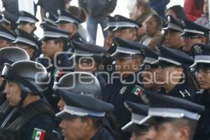 EQUIPAMIENTO POLICÍAS . CHOLULA