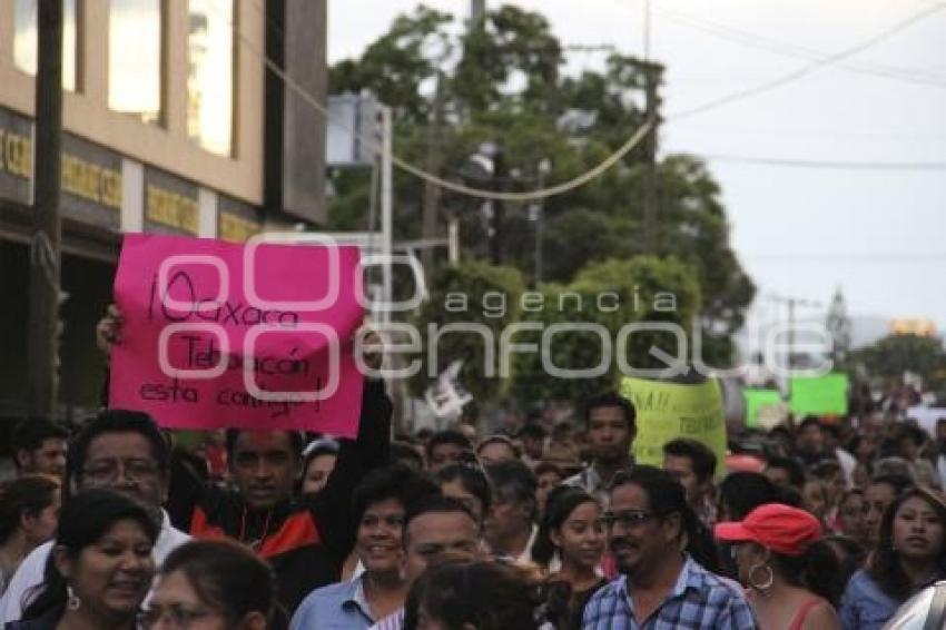 TEHUACAN. MANIFESTACIÓN MAGISTERIAL 