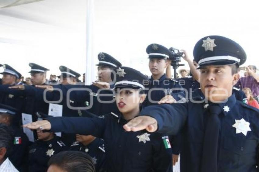 EQUIPAMIENTO POLICÍAS . CHOLULA