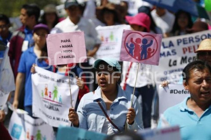 FRENTE NACIONAL POR LA FAMILIA