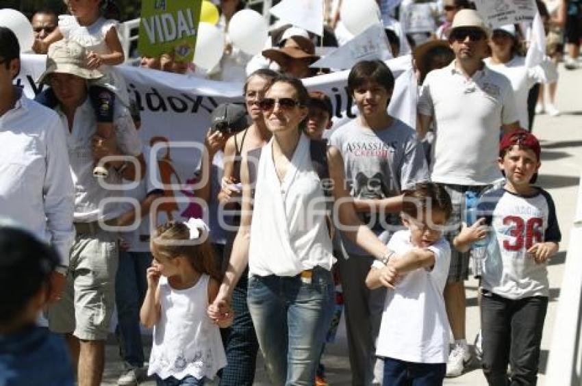 FRENTE NACIONAL POR LA FAMILIA