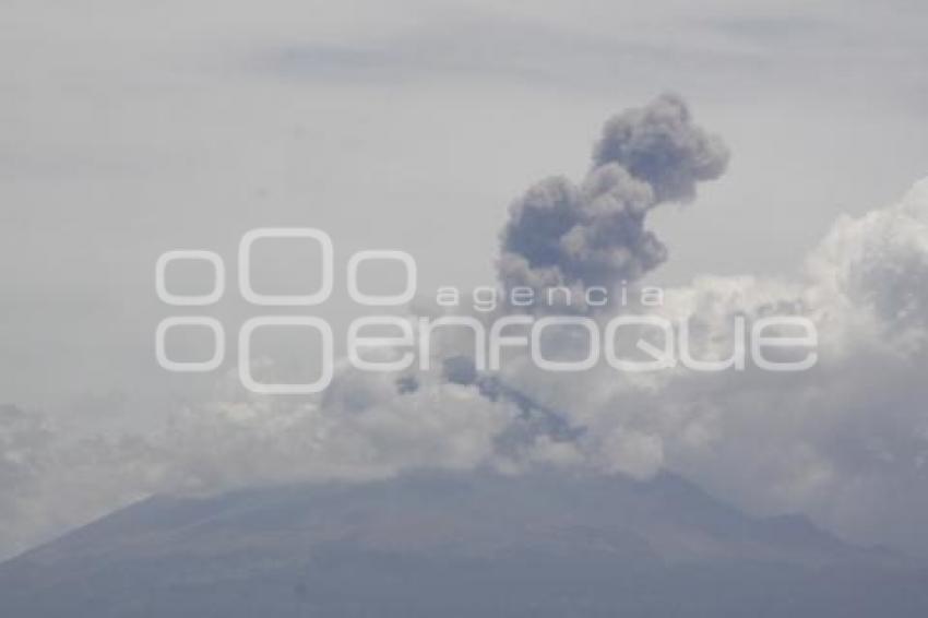 FUMAROLA VOLCÁN POPOCATÉPETL