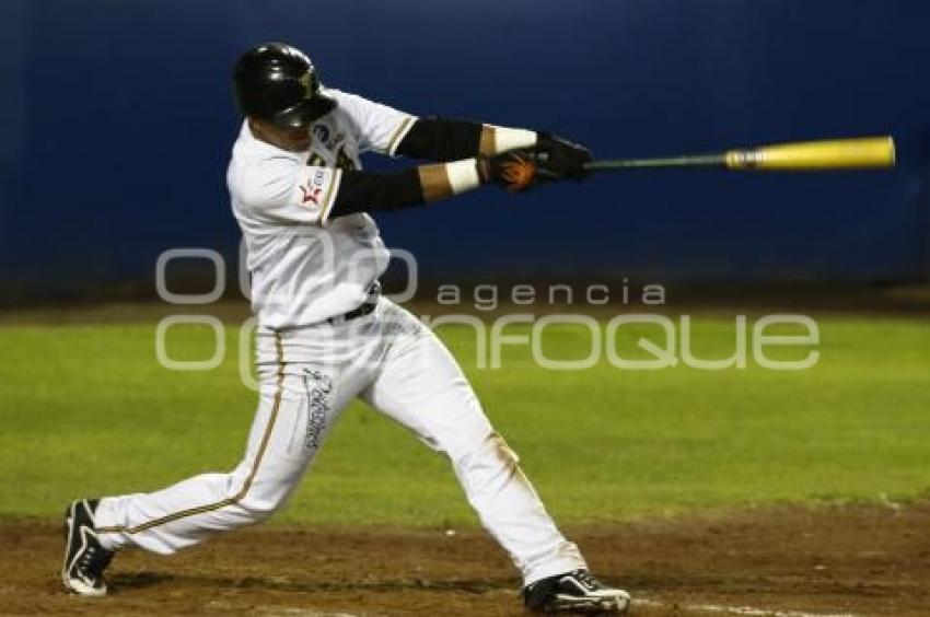 BÉISBOL . PERICOS VS DELFINES