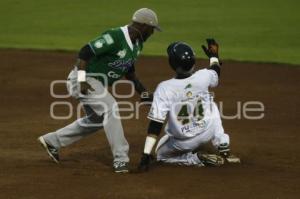 BÉISBOL . PERICOS VS DELFINES