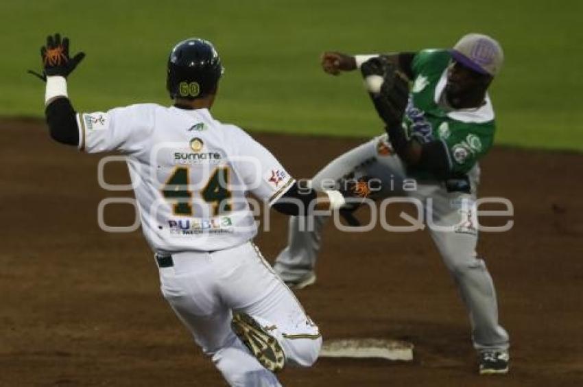 BÉISBOL . PERICOS VS DELFINES