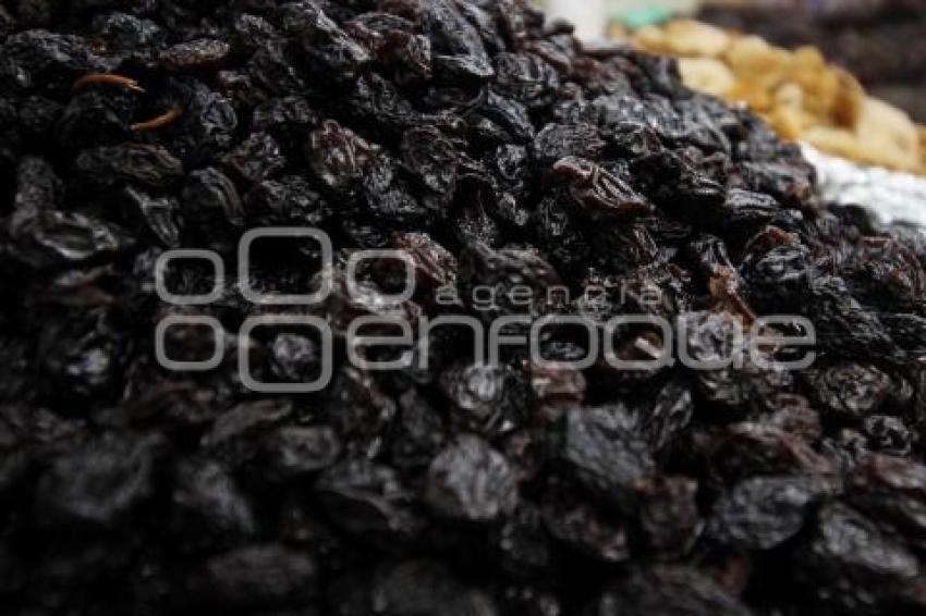 CHILE EN NOGADA . INGREDIENTES