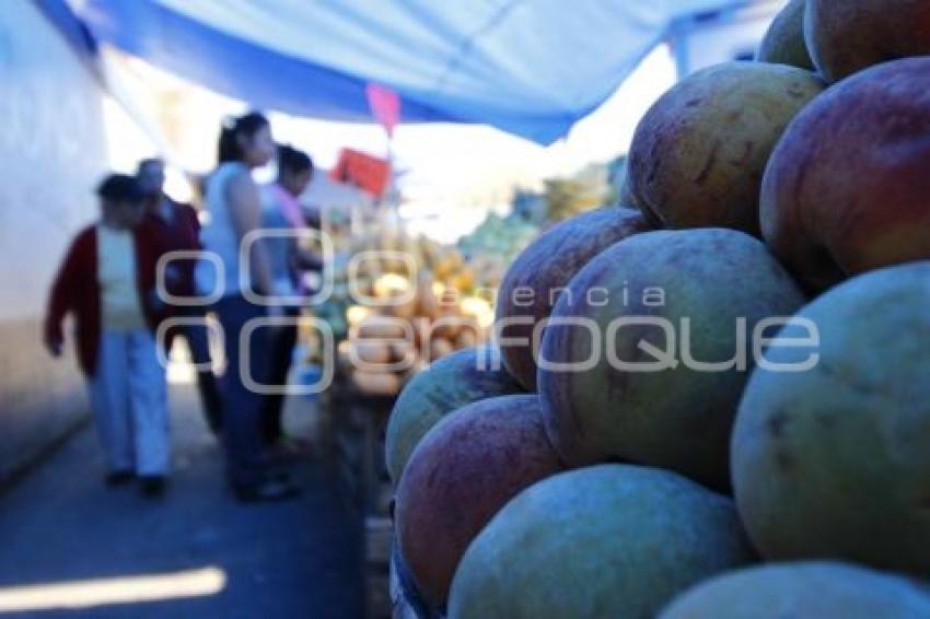 CHILE EN NOGADA . INGREDIENTES