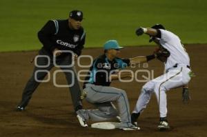 BÉISBOL . PERICOS VS SARAPEROS