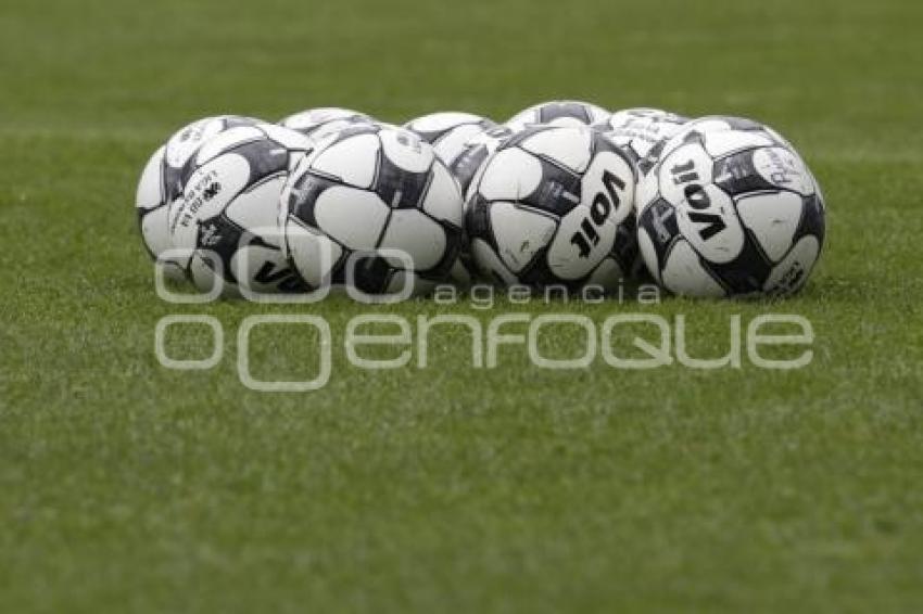 ENTRENAMIENTO . CLUB PUEBLA