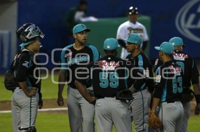 BÉISBOL . PERICOS VS SARAPEROS