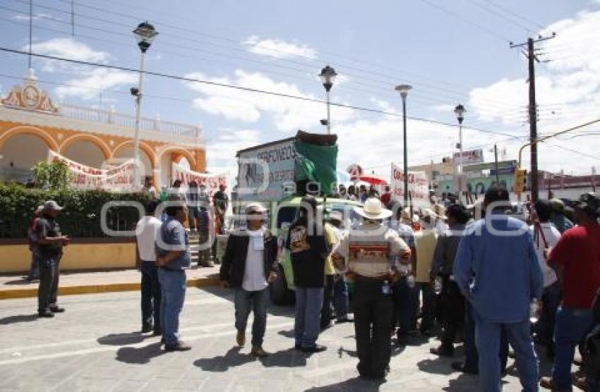 CARAVANA RUMBO A LA CDMX . ACATLÁN