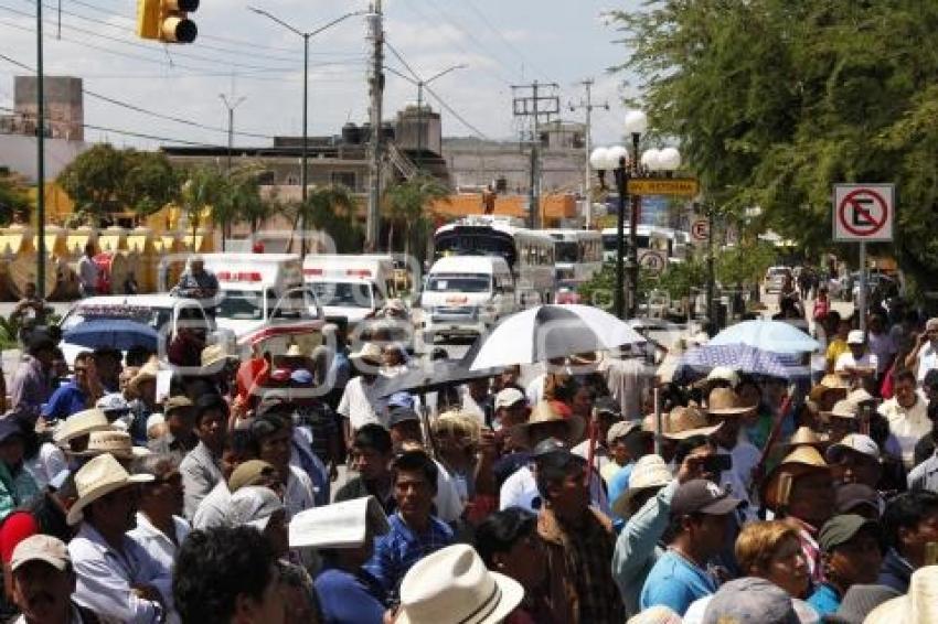 CARAVANA RUMBO A LA CDMX . ACATLÁN