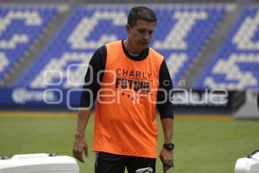 ENTRENAMIENTO . CLUB PUEBLA