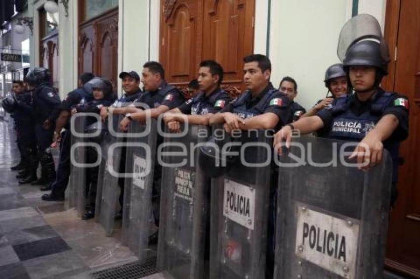 SEGURIDAD . ZOCALO