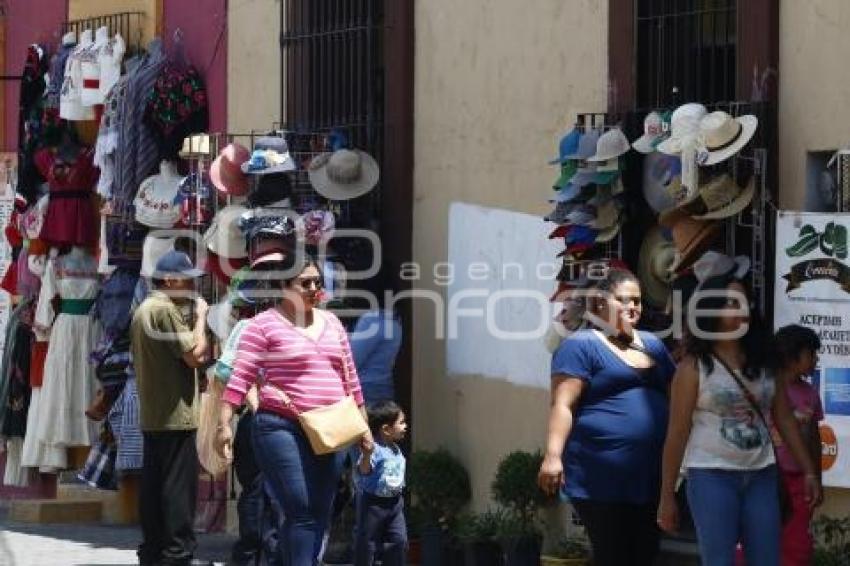 ECONOMÍA . COMERCIOS CHOLULA