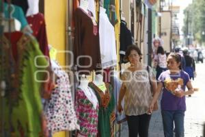 ECONOMÍA . COMERCIOS CHOLULA