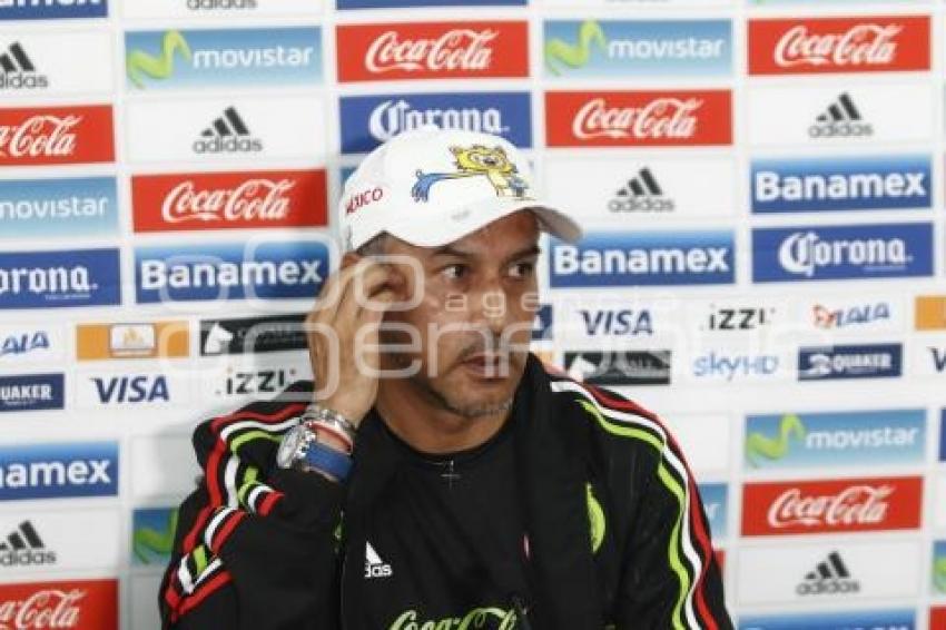 FÚTBOL . SELECCIÓN NACIONAL